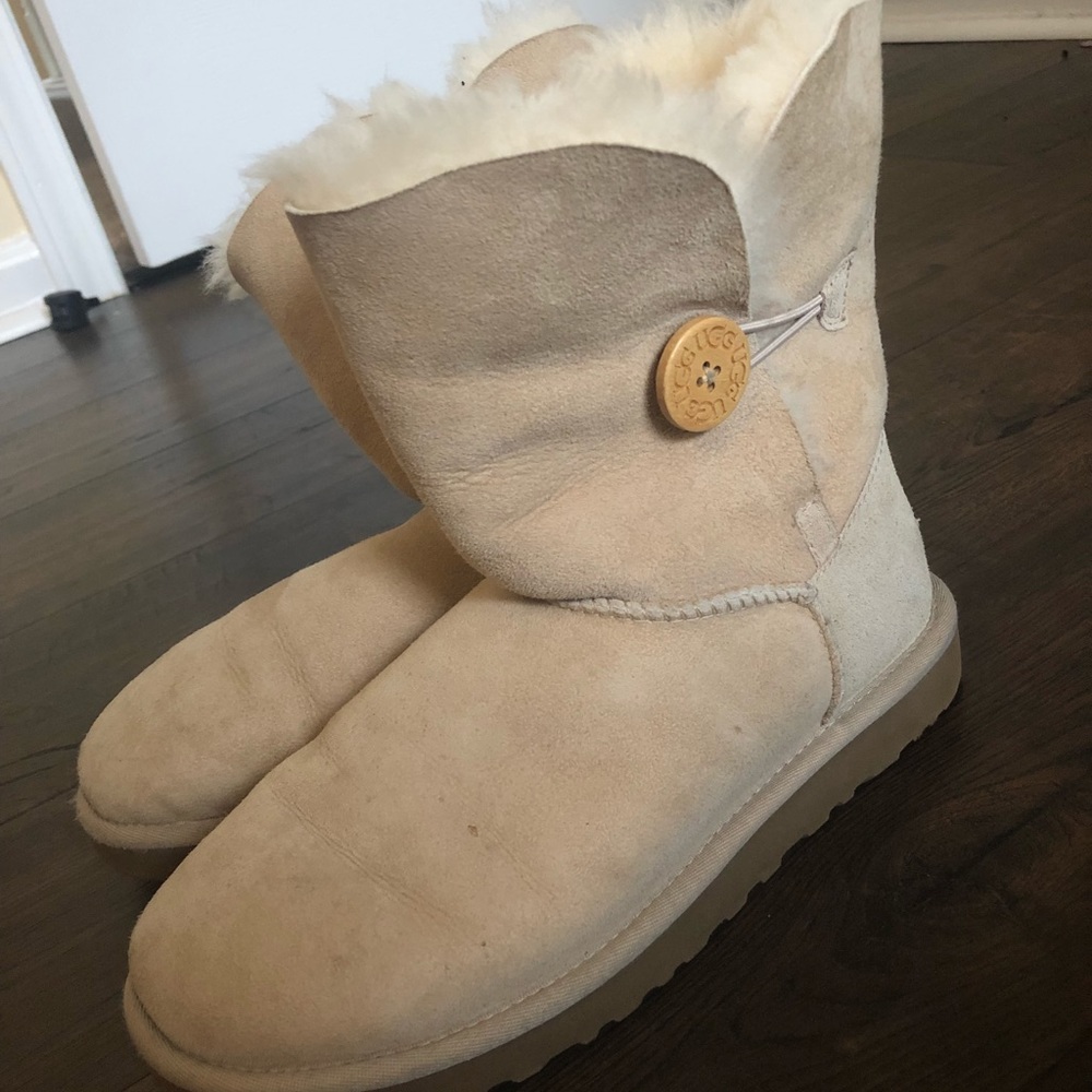 UGGs Sand Bailey Button Boots Size 8